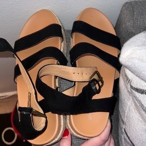 COPY - Universal Thread Sandals